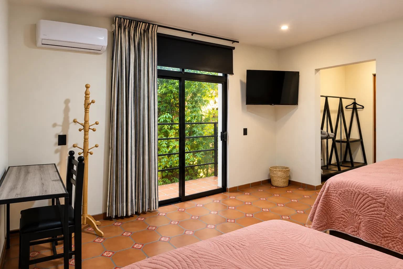 Interiores & Descanso 12
