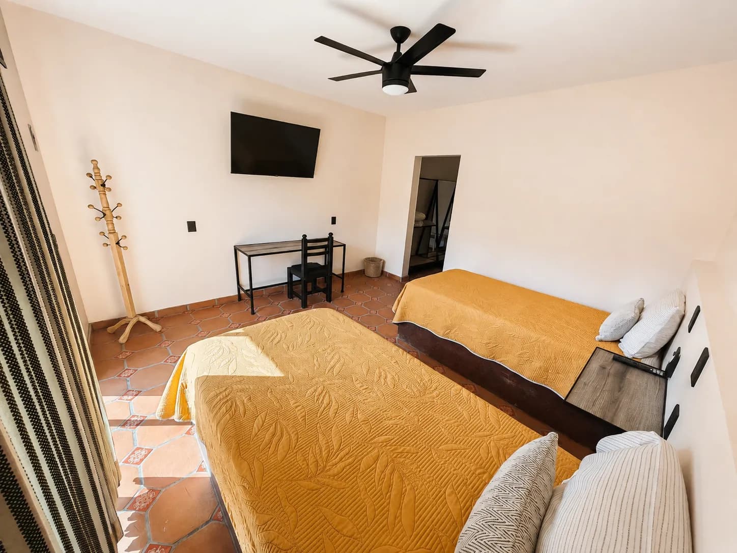 Interiores & Descanso 5