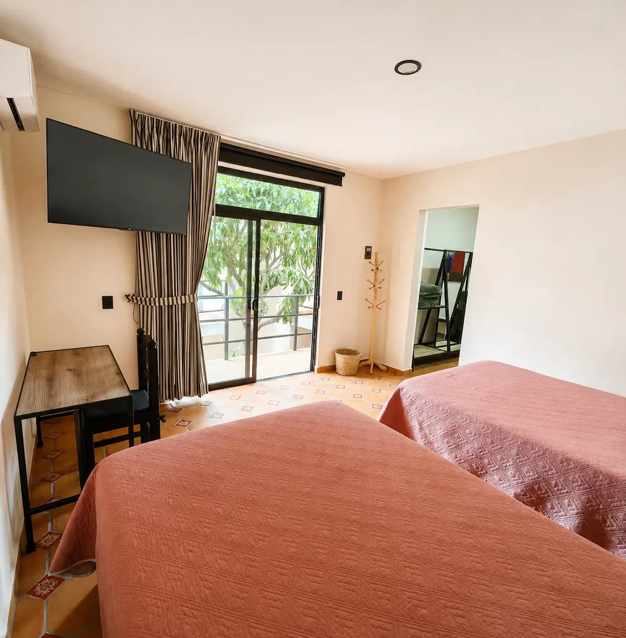Interiores & Descanso 11